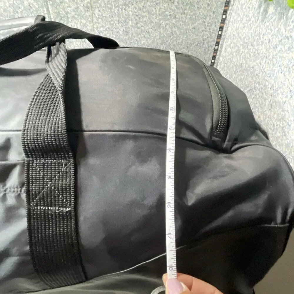 Nike Sport Black Gym Duffel Bag 60 Litre Size Medium/Large Baseball Softball Bag